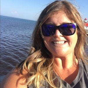 Meet your Posher, Angie